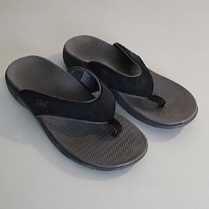 Minimalist Black and Gray Flip-Flop Sandals with Cushioned Sole